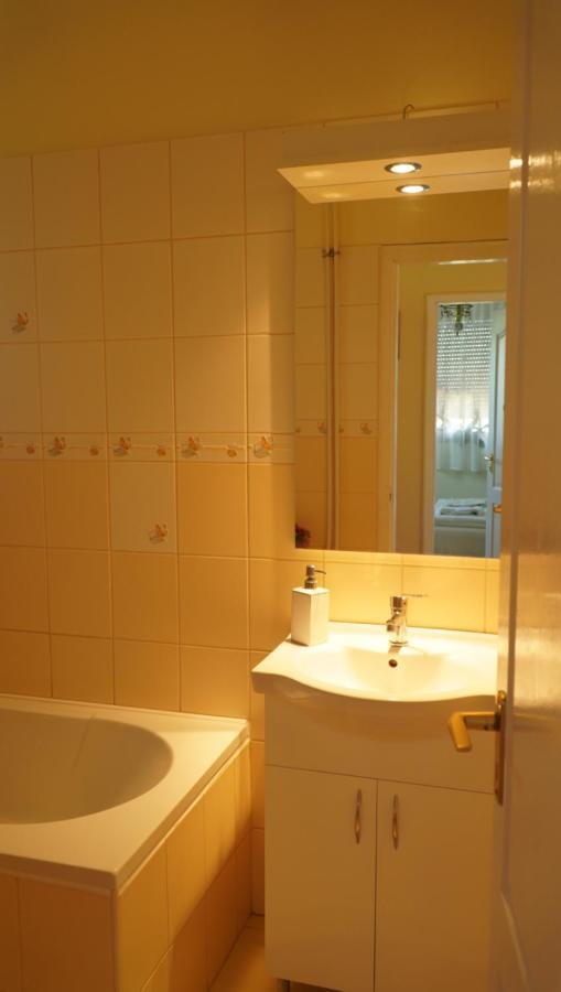 Ozgida Vendeghaz Apartment Egerszalok